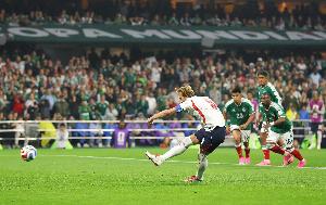 墨西哥队史第三次在阿兹特克球场输掉正式比赛，上次还在2013年